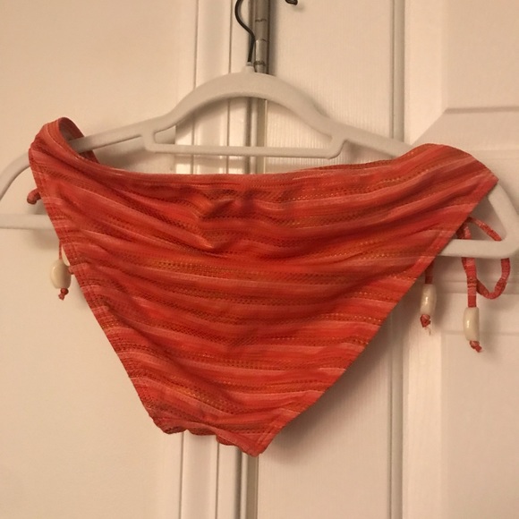 St. John Swim Trio: Bikini Swimsuit in Size 6 and Matching Swim Skirt in Small - Picture 4 of 11